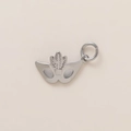 Zilveren masker hanger met gedetailleerde veertextuur en ophangoog voor sieraden - Masker Hanger