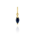 Dettaglio ravvicinato di un ciondolo con zaffiro blu scuro taglio marquise placcato oro 18K - Ciondolo Pietra Natale Settembre