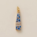 Elegante vergulde fles hanger met blauwe emaille stippen en hears belettering - Blauwe Fles Hanger