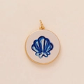 Runder 18k vergoldeter Anhänger mit blauem Muscheldesign für DIY-Schmuckherstellung - Blauer Muschelanhänger