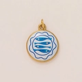 Détail du pendentif rond plaqué or 18 carats avec motif de poissons bleus - Pendentif Poisson Bleu Dentelle 4