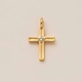 Détail d'un pendentif croix plaqué or 18 carats avec un zircon central étincelant - Pendentif petite croix en strass uniquement (Sans chaîne)