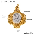 Vista de detalle del colgante de turquesa ovalado con medidas 16,8mm x 22mm en acero dorado - D133-Colgante Ovalado Textura Blanco Negro (Dorado)