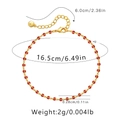 Details des roten Perlenarmbands in Gold mit Größenangaben und Karabinerverschluss - Rote Miniperlen (KB0372-1)