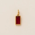 18K vergulde ketting met rechthoekige dieprode geboortesteen hanger op beige achtergrond - Donkerrode Hoofdsteen (JFNK24122604GK) / Januari Hart Hanger - Goud