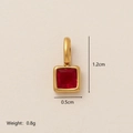 Quadratischer 18K vergoldeter Anhänger mit rotem Rubinstein und 1,2 cm Größenangaben - Januar Herzanhänger - Gold