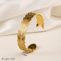 Detail showing 15mm width and 22g weight of 18K gold wheat pattern open cuff bracelet - Wheat Ear Texture Design (Y22) / Gold