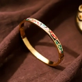Vintage Armreif aus 18K vergoldetem Edelstahl mit bunten floralen Emaille-Mustern - 6mm Emaille / Künstlerische Glasur (A709)