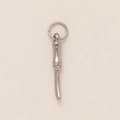 Colgante de acero inoxidable plateado pulido con anilla para joyería artesanal - Colante Cuchillo Solo (Sin Cadena)