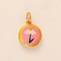 Pendentif escargot rond en émail rose avec motif marguerite et bélière dorée - Pendentif Ombrelle Fleur Rose