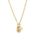 Dettaglio della collana a maglie trombone placcata oro 18K con ciondoli Toro e sole - Ciondolo Chakra del Sole