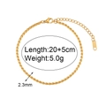 Détail d'une chaîne de cheville torsadée de 2,3 mm avec extension et fermoir mousqueton - Style Corde Minimaliste / 20+5cm / Or