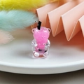 Μίνι μενταγιόν αρκουδάκι bubble tea από ρητίνη σε ροζ για DIY σκουλαρίκια και κοσμήματα - Τριανταφυλλί