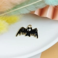 Halloween zwarte vleermuis hanger met gouden randen voor DIY sieraden maken - Gouden Vleermuis (11)