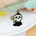 Magere Hein emaille bedeltje met gouden zeis voor DIY armbanden en sieraden - Magere Hein (21)