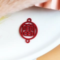 Pendentif connecteur rouge mat avec symbole Fu chinois pour création de bijoux - Riche / Rouge