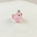 Ciondolo a forma di papera in resina rosa con brillantini e anello in metallo per DIY - Rosa