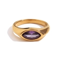 Anello chevalier in acciaio placcato oro 18K con zircone viola taglio marquise - US 6 / Oro Viola