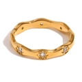 Wave-shaped 18K gold-plated stainless steel ring with sparkling eight-pointed star crystals - US 6 / Gold White