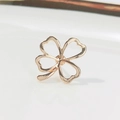 Spilla quadrifoglio traforata in oro rosa elegante con finitura in perle lucide - Stile Quadrifoglio Traforato (XZ0039)