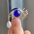 Baroque gold brooch with blue enamel eye design and white teardrop pearl pendant - Blue Pearl Style (XZ0376-4) / Blue