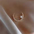 Eleganter goldener Mondsichel-Brosche mit Mikro-Zirkonia und weißer Perleneinlage - Stern Mond Perle Mikroeingelegter Stil (BH28-Gold)