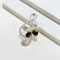 Vintage-Brosche mit Violinschlüssel und Schmetterling aus glänzenden Strasssteinen - Champagner Schmetterling Strass Note Brosche