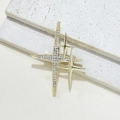 Elegante gouden Noordster-broche met glinsterende strassteentjes en gepolijst metaal - Vergulde Kruis Ster Stijl / Goud