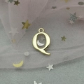 Pendentif lettre Q en alliage doré pour création de bijoux DIY et de boucles - Lettre Q