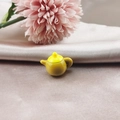 Mini théière en résine jaune moutarde pour accessoires DIY et créations artisanales - Théière