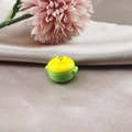 Mini pendentif marmite verte en résine avec couvercle jaune pour bijoux DIY et porte-clés - Marmite