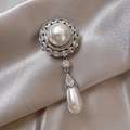 Elegant vintage royal style pearl brooch with sparkling zircon in a silver finish - Silver Vintage Water Drop Pearl Brooch