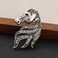 Spilla a testa di cavallo in argento vintage con strass brillanti e occhio di gemma nera - Argento Antico
