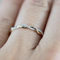 Minimalist twisted diamond ring with interlocking gold and silver dual-tone design - US 6 / Gold