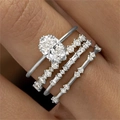 Luxuriöses 4-teiliges Silber-Ring-Set mit Zirkonia-Blumen für Verlobung und Jahrestag - Silber
