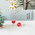 Paire de pendentifs tasses à jus rouges translucides pour création de bijoux DIY - Fruit Rouge (9)