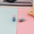 Mini bouteilles en verre avec sable bleu et coquillage pour création bijoux et porte-clés - Rose bonbon