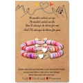 Détail de bracelets en perles d'argile colorées avec cœurs sur une carte de message poétique - Carte à Tirer Multicolore (Ensemble)