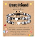 Détail de bracelets d'amitié avec cœurs entrelacés présentés sur une carte de cadeau - Meilleur Ami Noir et Blanc (Ensemble)