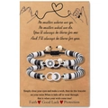Détail des bracelets couple soleil et lune réglables sur une carte de vœux kraft - Cercle Noir et Blanc