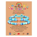 Détail de bracelets cœur en perles heishi bleues sur carte de rentrée scolaire - Mélange Bleu Blanc (Thème Maternelle)