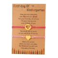 Rosa Herz Freundschaftsarmbänder auf First Day of Kindergarten Karte als Geschenkset - Herz Rosenrot + Rosa (Gold Anhänger)