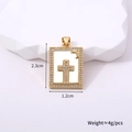 Detalle del colgante de cruz rectangular dorado con cristales, de 2,3 cm por 1,2 cm - Cruz Rectangular de Zirconia de Luna Y Estrella (Estilo P)