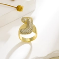 Übertriebener vergoldeter Kupferring mit mikropavé-besetztem Buchstaben J-Design - Buchstabe J Stil / Gold