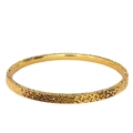 Elegant gold-plated narrow bangle with shimmering stardust texture and a polished inner ring - Gold / 54mm