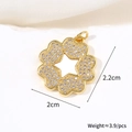 Macro detail of 2cm gold flower pendant showing size specs and white zircon pavé setting - Flower Star (Natural Shell)