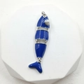 Ciondolo a pesce articolato in smalto blu scuro con finitura argento e occhio in zircone - Blu Chiaro con Gancio Argentato (Solo Ciondolo)