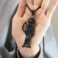 Gothic Santa Muerte Anhänger aus schwarzem Titanstahl mit Sense an einer Gliederkette - Schwarzer Santa Muerte Anhänger (HTD611) / Nur Anhänger (Keine Kette)
