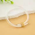 Bracciale regolabile a più fili bianco con chiusura a doppio anello dorato lucido - Bianco