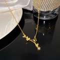 Elegante gouden klaverkwastketting met micro-geplaveide zirkonia vlinderdetails - Vlinder strass ketting (X2032)